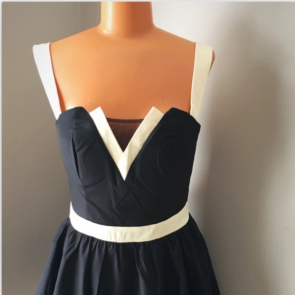 ModCloth Dresses & Skirts - ModCloth Chi Chi London Dress